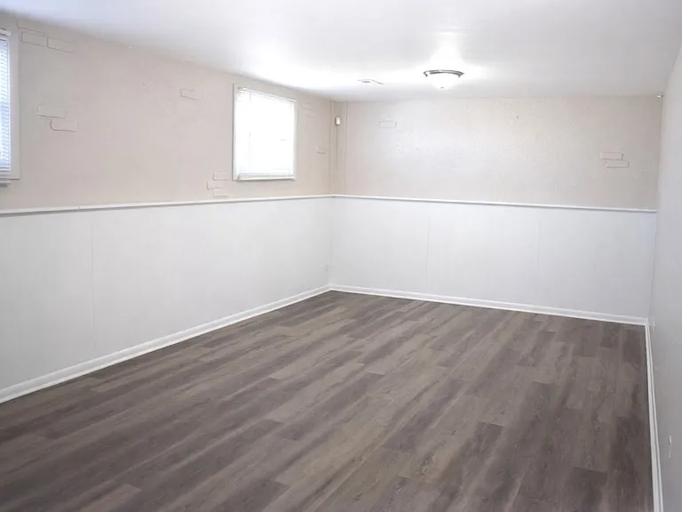 Downstairs family room #2/living area
