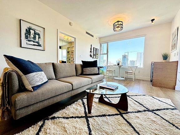 3rd image of 300 W Beech St Unit 1901