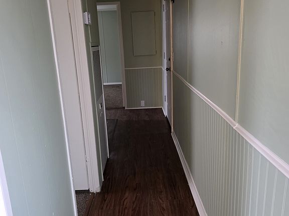 2nd image of 520 E 43rd St Trailer 4