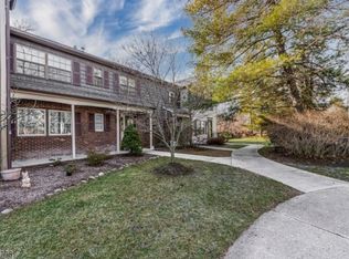 30 Duck Hawk Ct, Hackettstown, NJ 07840