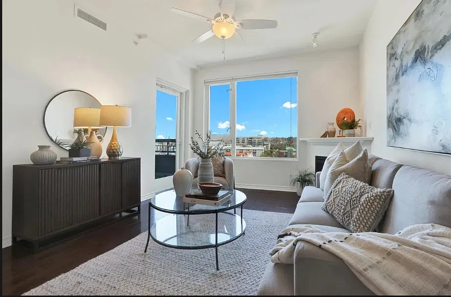 1 bed, 706 sqft, $2,950 — Photo 2