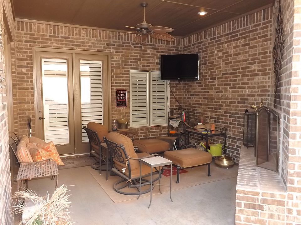 2nd image of 4511 99th St
