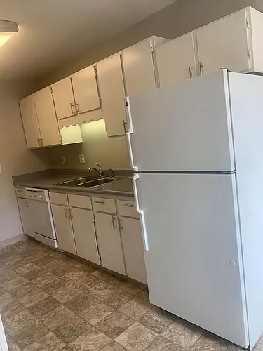 12550 SE Powell Blvd Photo 1