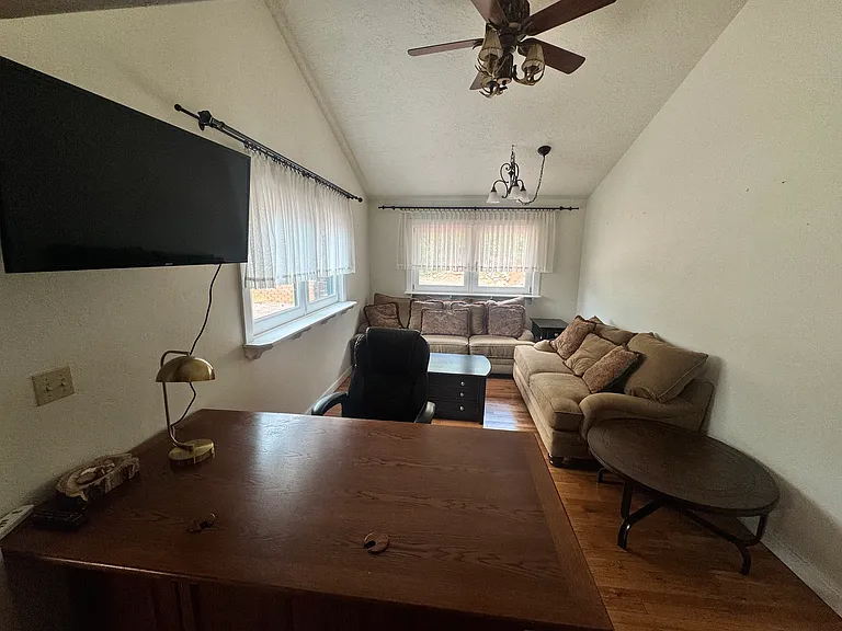 2300 Barrett Rd — Photo 12