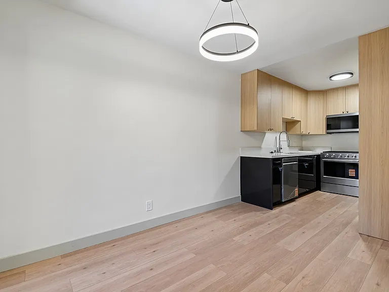 El Dorado - 1342 N. Fuller Avenue — Photo 21