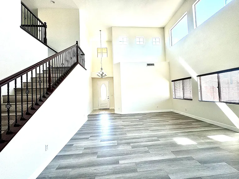 182 Foreston Ct — Photo 8