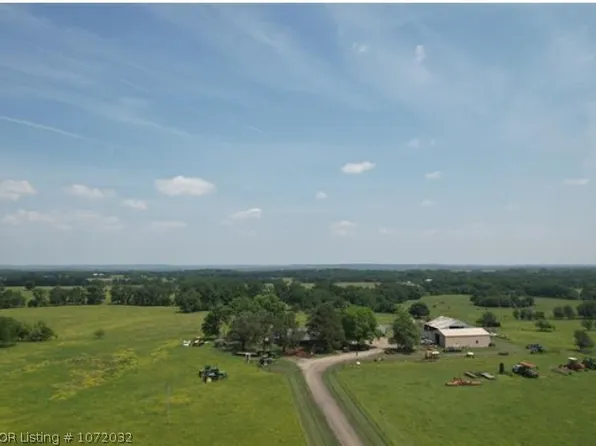 28190 Tucker Rd, Spiro, OK 74959