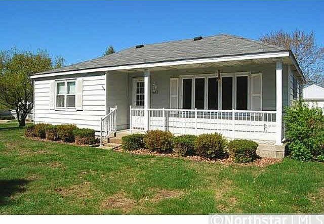 1st image of 883 Berwood Avenue