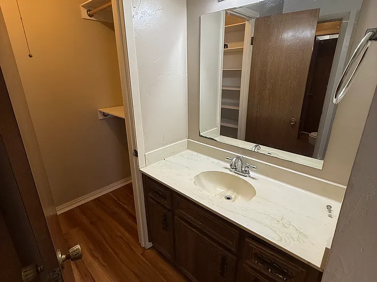 603 Hampshire St — Photo 11