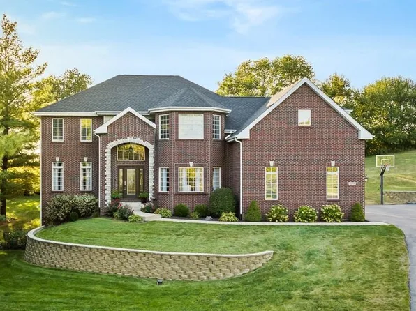 13448 Big Stone Cir, Roscoe, IL 61073