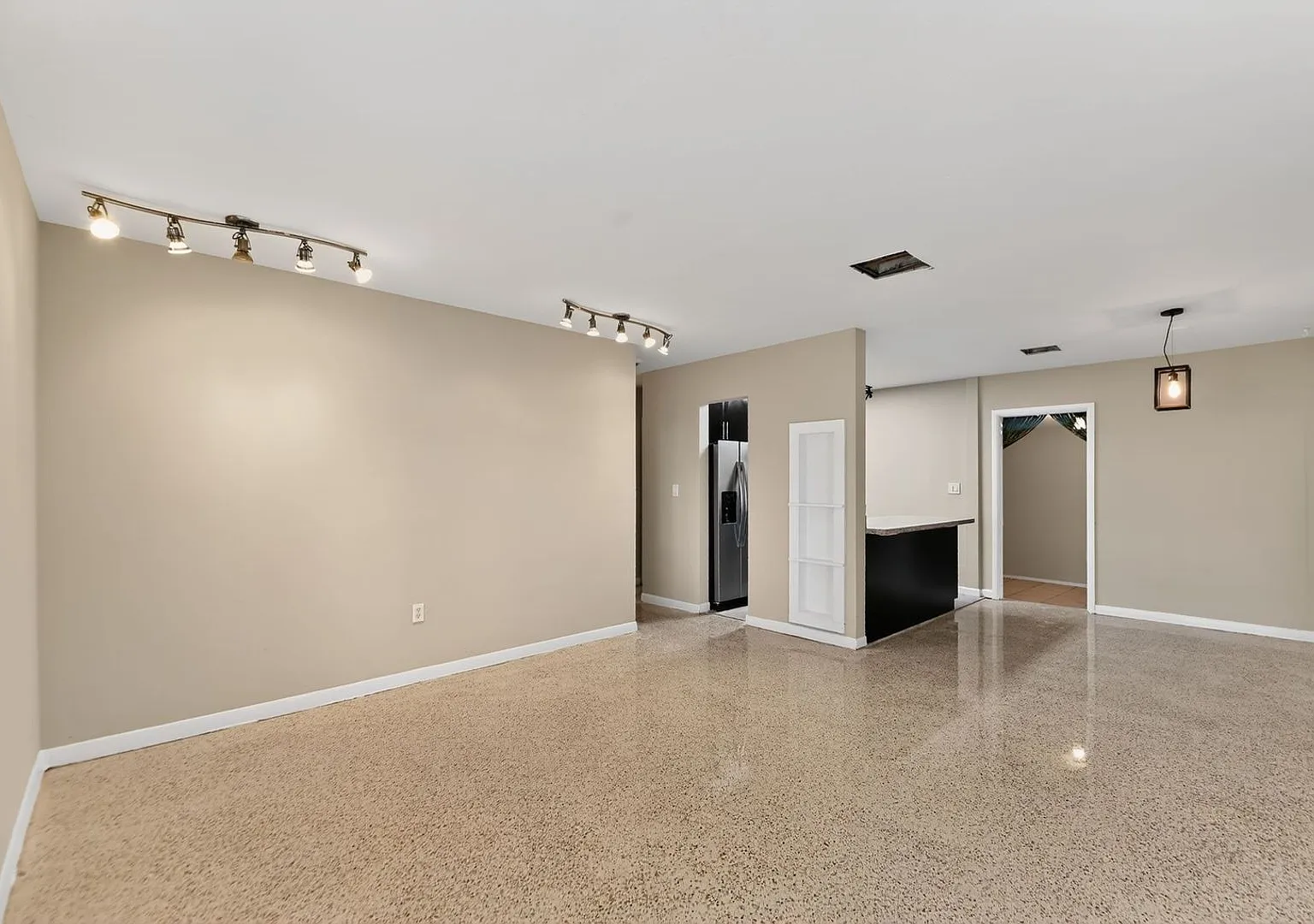 Charming 3BR House in Miami — Photo 1