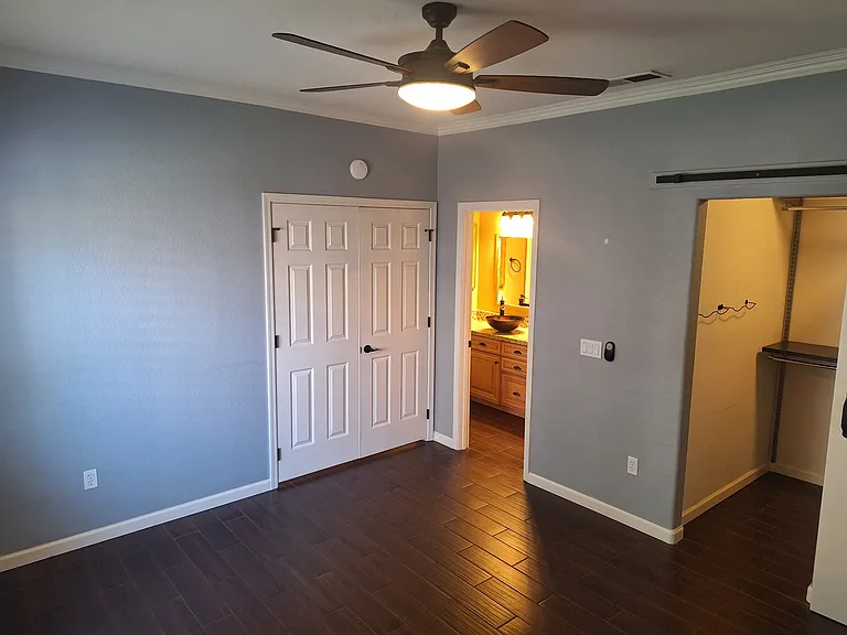500 N Roosevelt Ave #26 — Photo 3