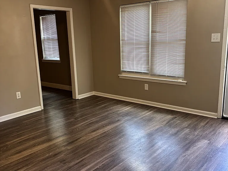 5204 Breckenwood Dr — Photo 3