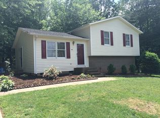 145 Oak Ridge Cir, Mount Airy, NC 27030