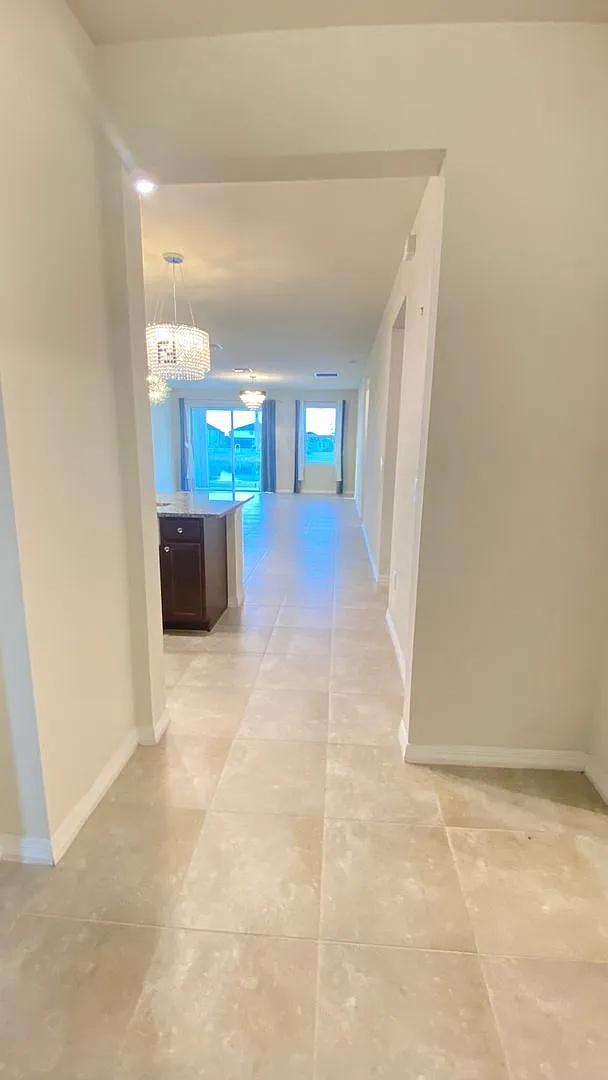 Stunning Home — Photo 2