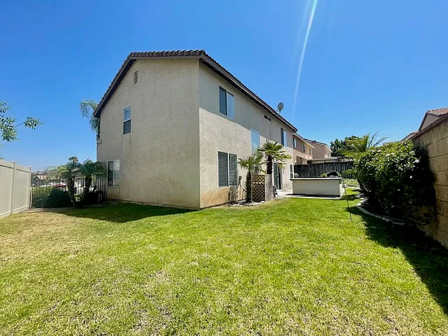 4 bed, 2.5 bath, 2179 sqft, $3,850 — Photo 2