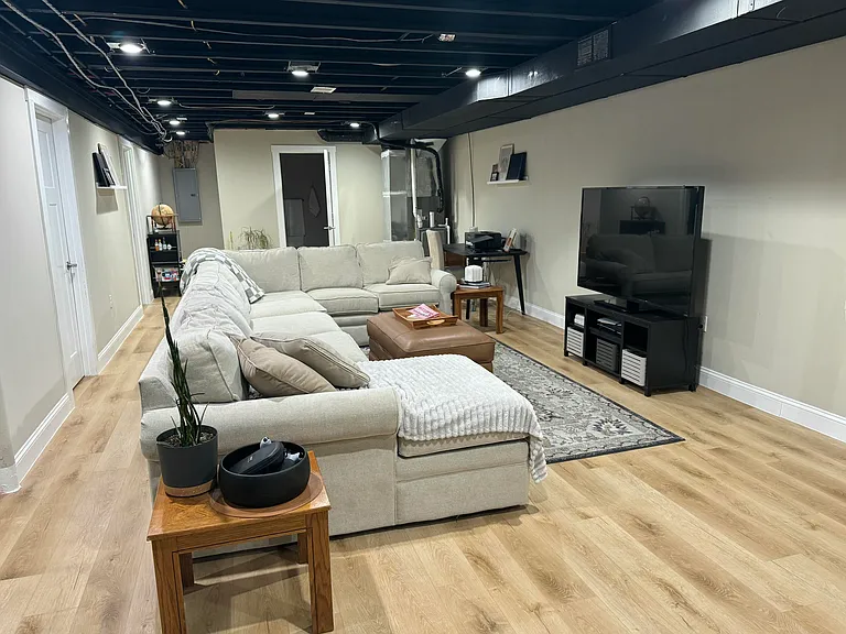 6 Maple Village Ct — Photo 17