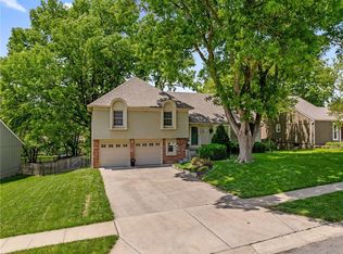 10326 Westgate St, Overland Park, KS 66215