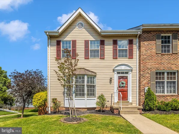 8011 Lighthouse Lndg, Frederick, MD 21701
