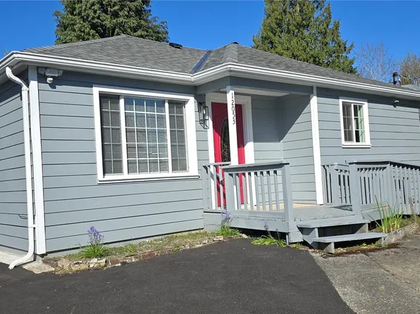 12053 70 Avenue S, Seattle, WA 98178