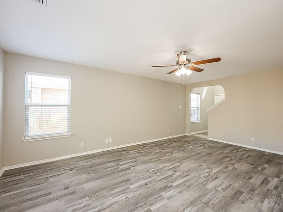 5th image of 4023 Desert Cir
