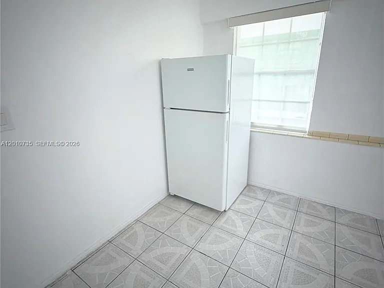 2736 SW 22nd Ave #2 — Photo 7