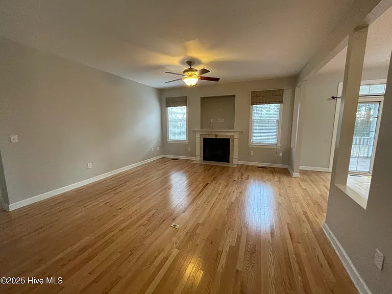 106 Beach Haven Cv — Photo 4