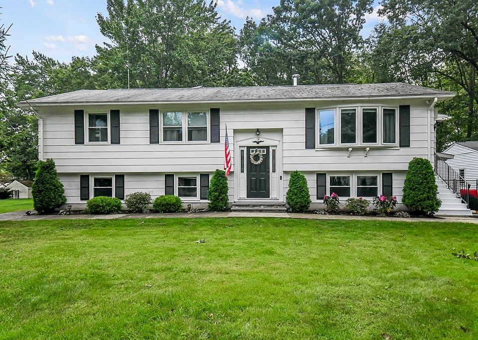 1st image of 12 Avon Dr
