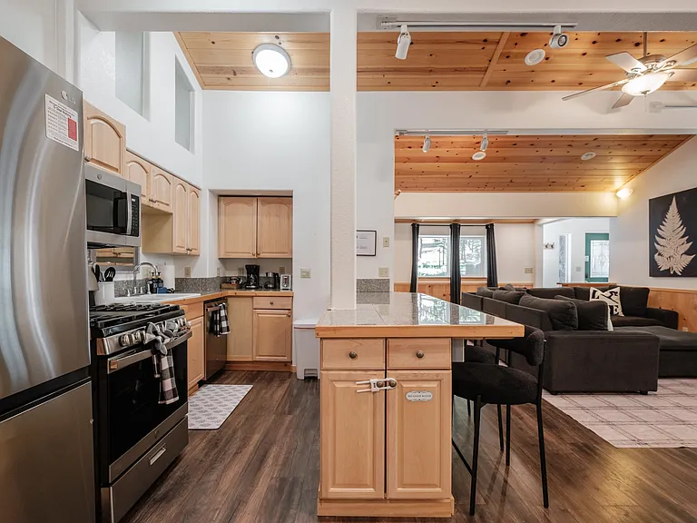 14296 Glacier View Dr — Photo 20