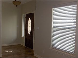 3rd image of 2814 Elsworth Ln