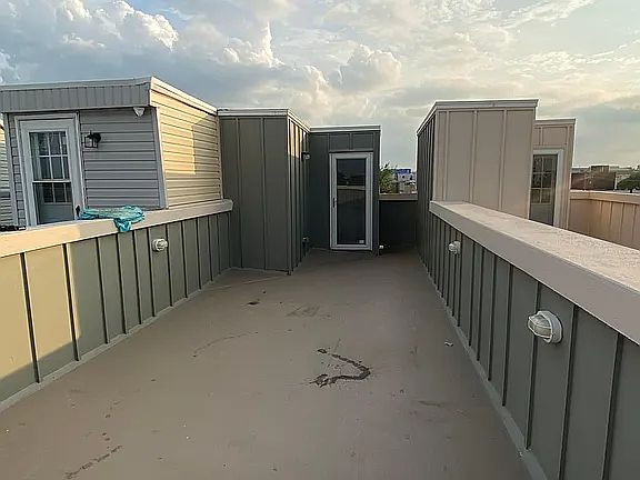 1st image of 1912 E Oakdale St #2