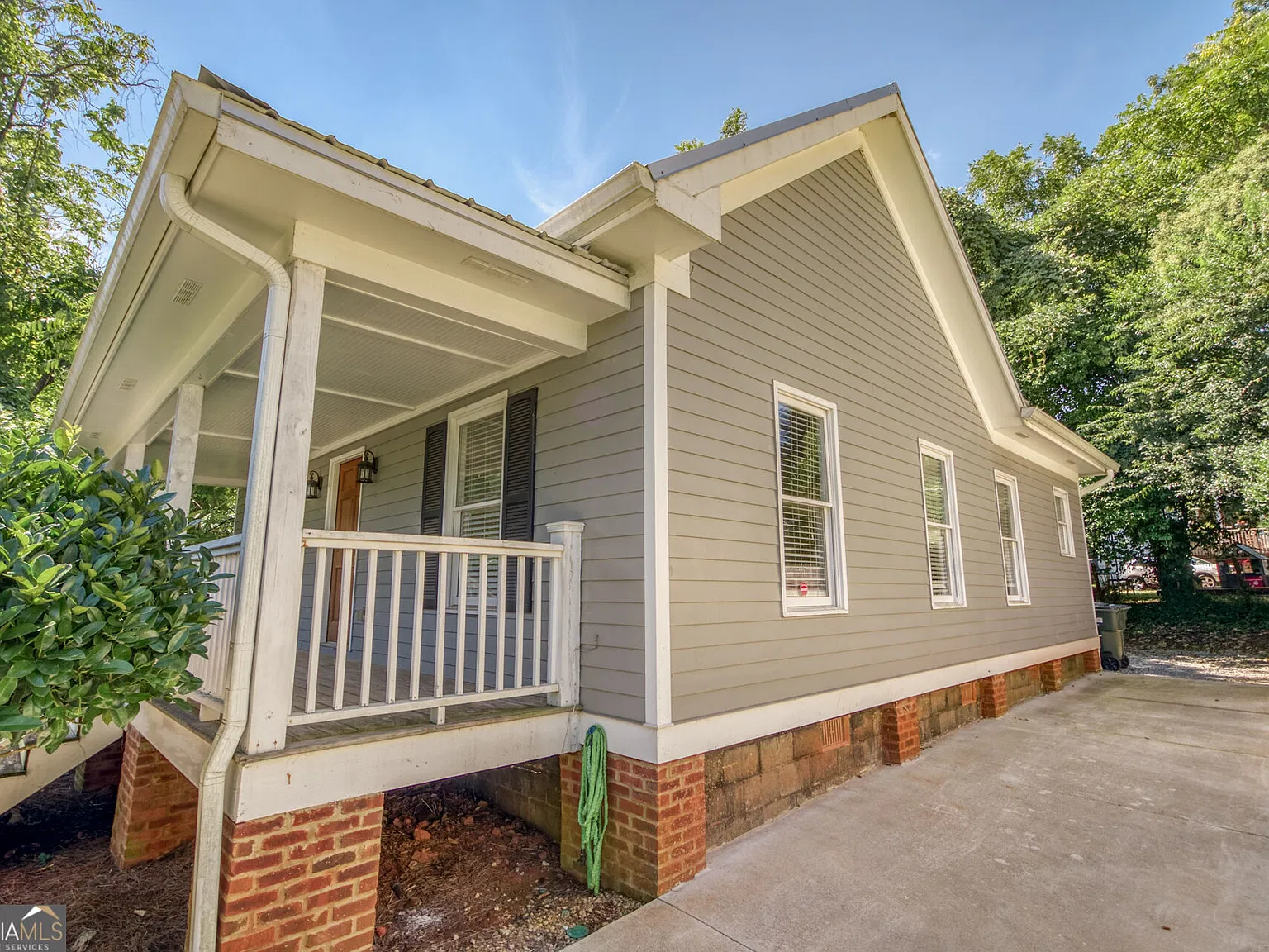 2 bed, 2.0 bath, 1160 sqft, $1,900 — Photo 4