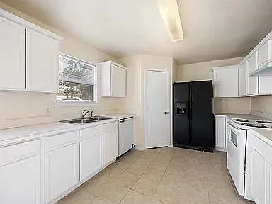 211 Prentice Dr — Photo 5