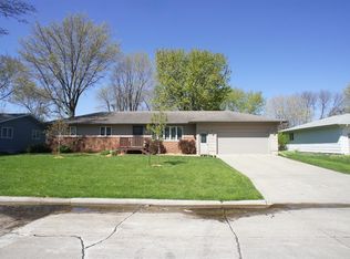 2105 Thomas St, Webster City, IA 50595