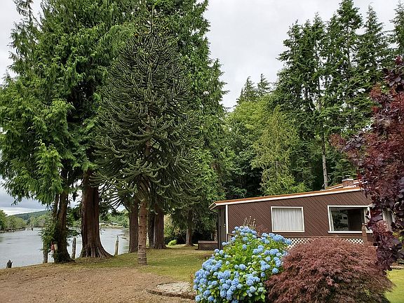 3rd image of 315 Broadway Ave