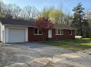 129 3rd St, Almo, KY 42020