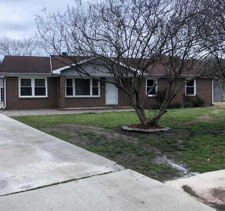 1st image of 1500 Savannah Ct SE