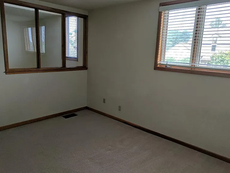 12 Ingham Way — Photo 11