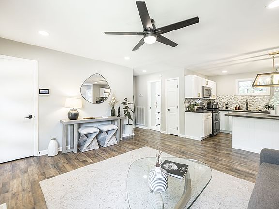 5th image of 2531 Woodberry Dr