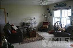 4th image of 309 Marys Oak Dr