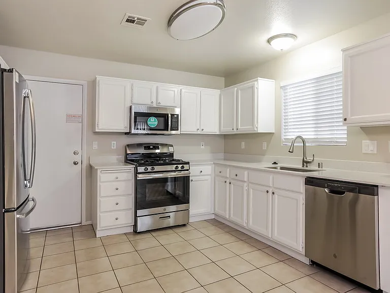 477 Wright Way — Photo 6