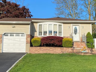 63 Locust Dr, Kings Park, NY, 11754