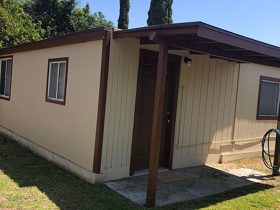 4th image of 836 Bonita St