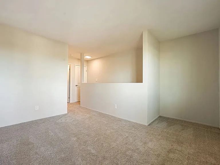 Mesa Palms Apartments — Photo 14