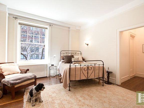 4th image of 530 W End Ave APT 1B