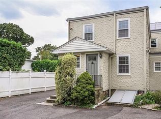 467 N Barry Ave APT 2L, Mamaroneck, NY 10543