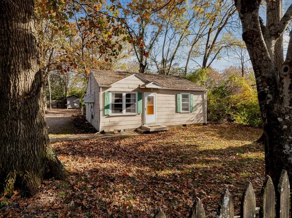 158 37th Ave N, Nashville, TN 37209