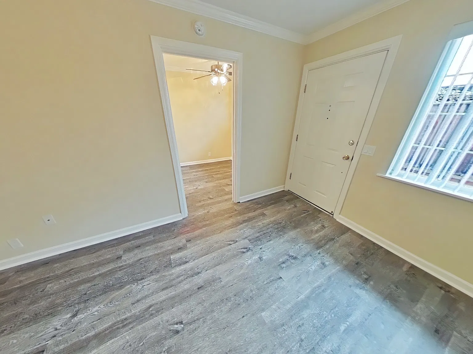 1309 Mills St — Photo 3