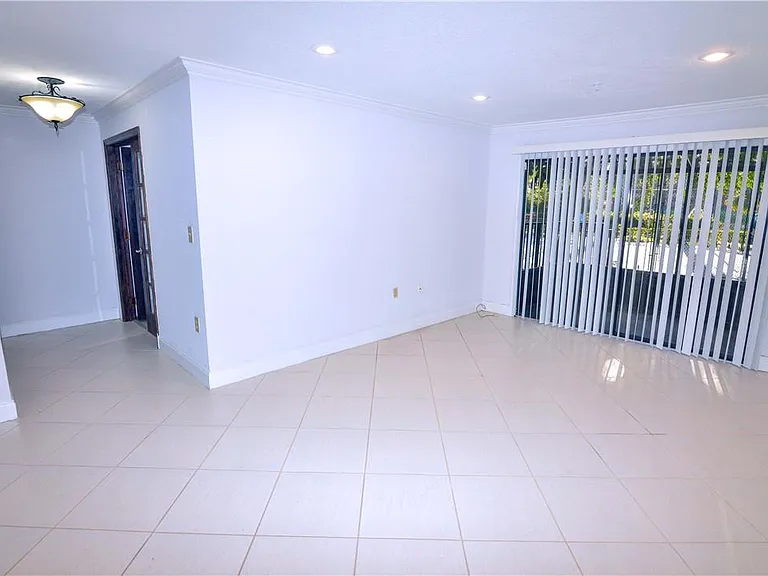 2313 N Congress Ave #12 — Photo 3