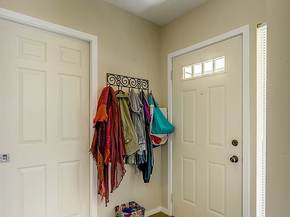 3rd image of 15818 NE 90th Way #901